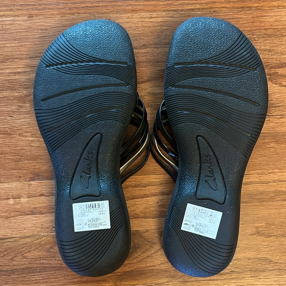 Clarks Women's Black Sandals cloud steppers - Picture 4 of 6